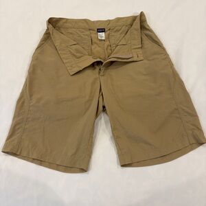Pantagonia Men’s Khaki shorts size 31